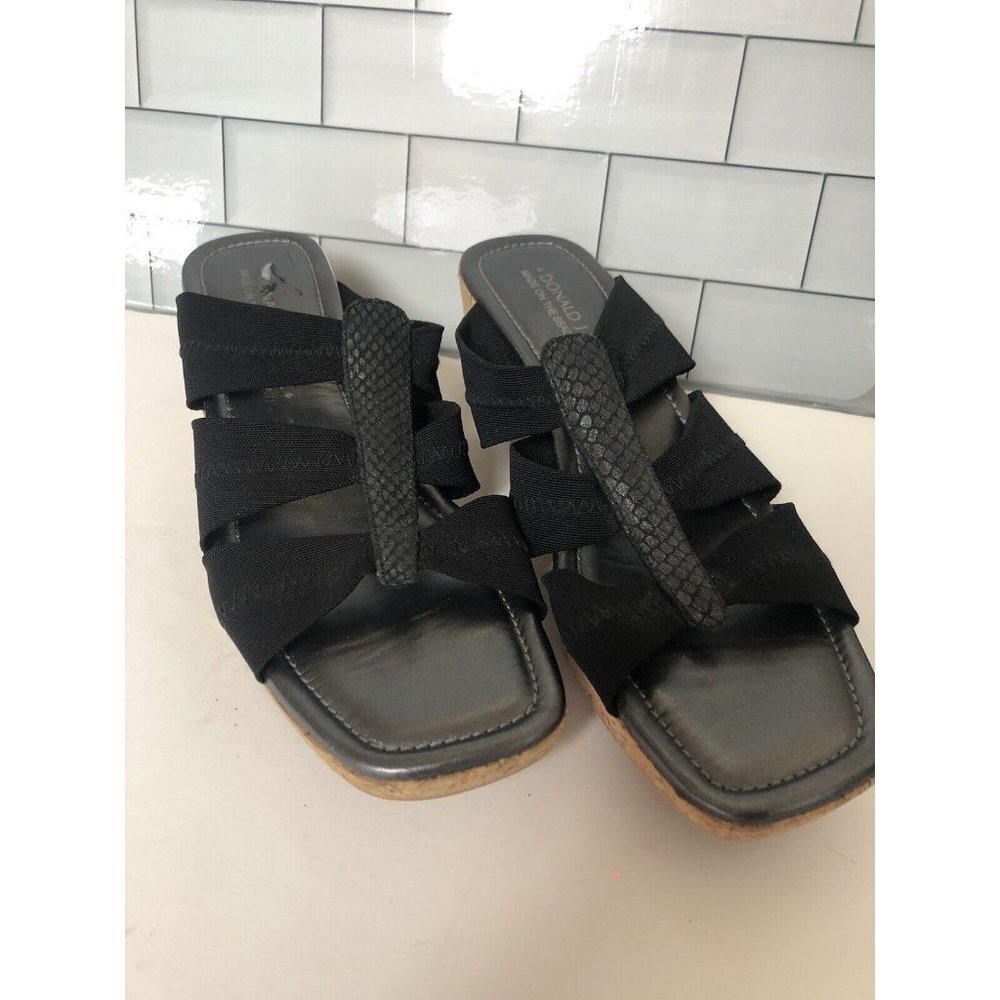 Donald J Pliner Clare Wedge sz.9.5M black leather/mesh sandals